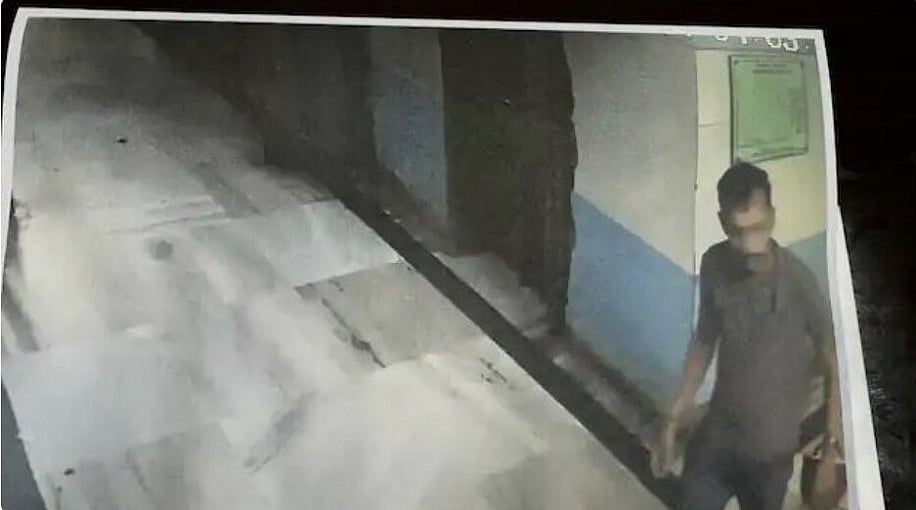 അന്നു രാത്രി രണ്ടു വേശ്യാലയങ്ങളില്‍ പോയി, സഞ്ജയ് റോയ് ആശുപത്രിയിലെത്തിയത് പുലര്‍ച്ചെ 1.03ന്, സിസിടിവി ദൃശ്യം പുറത്ത്